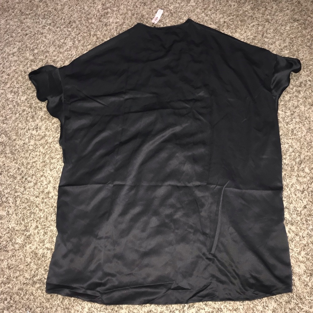 NWT Victoria’s Secret Black Silky Satin Robe - Picture 5 of 5